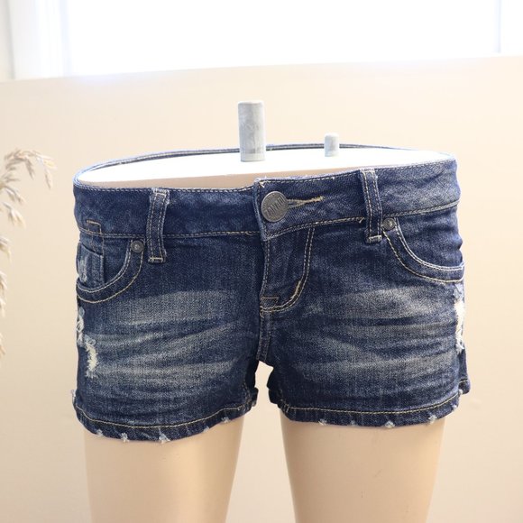 Zanadi | Shorts | Juniors Distressed 